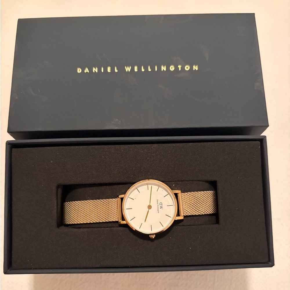 Daniel Wellington Petite Evergold Gold Mesh Watch